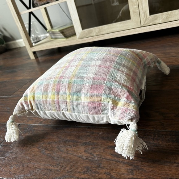 Spritz White Throw Pillow - Picture 4 of 4